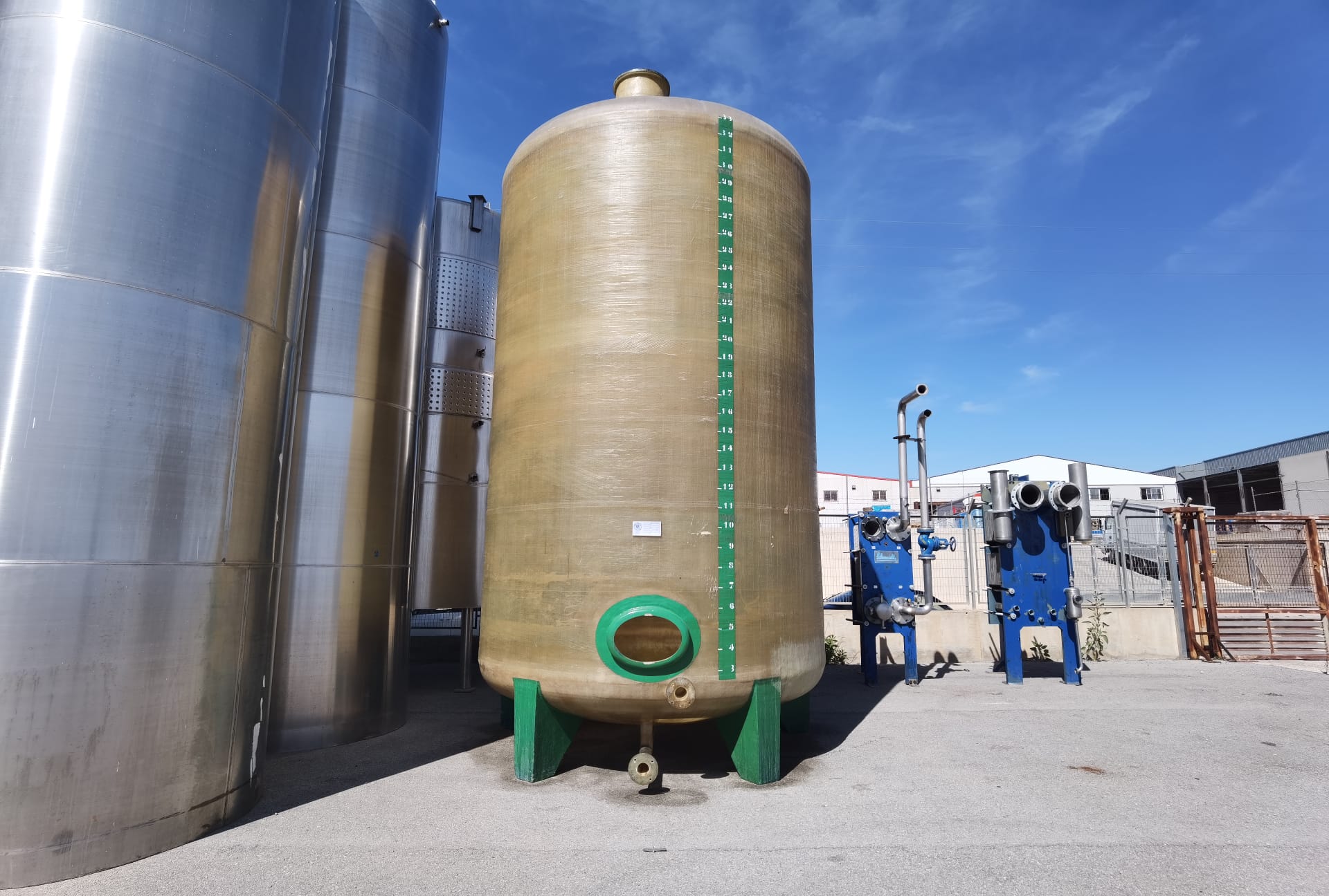 DEPÓSITO POLIESTER 35.000L2