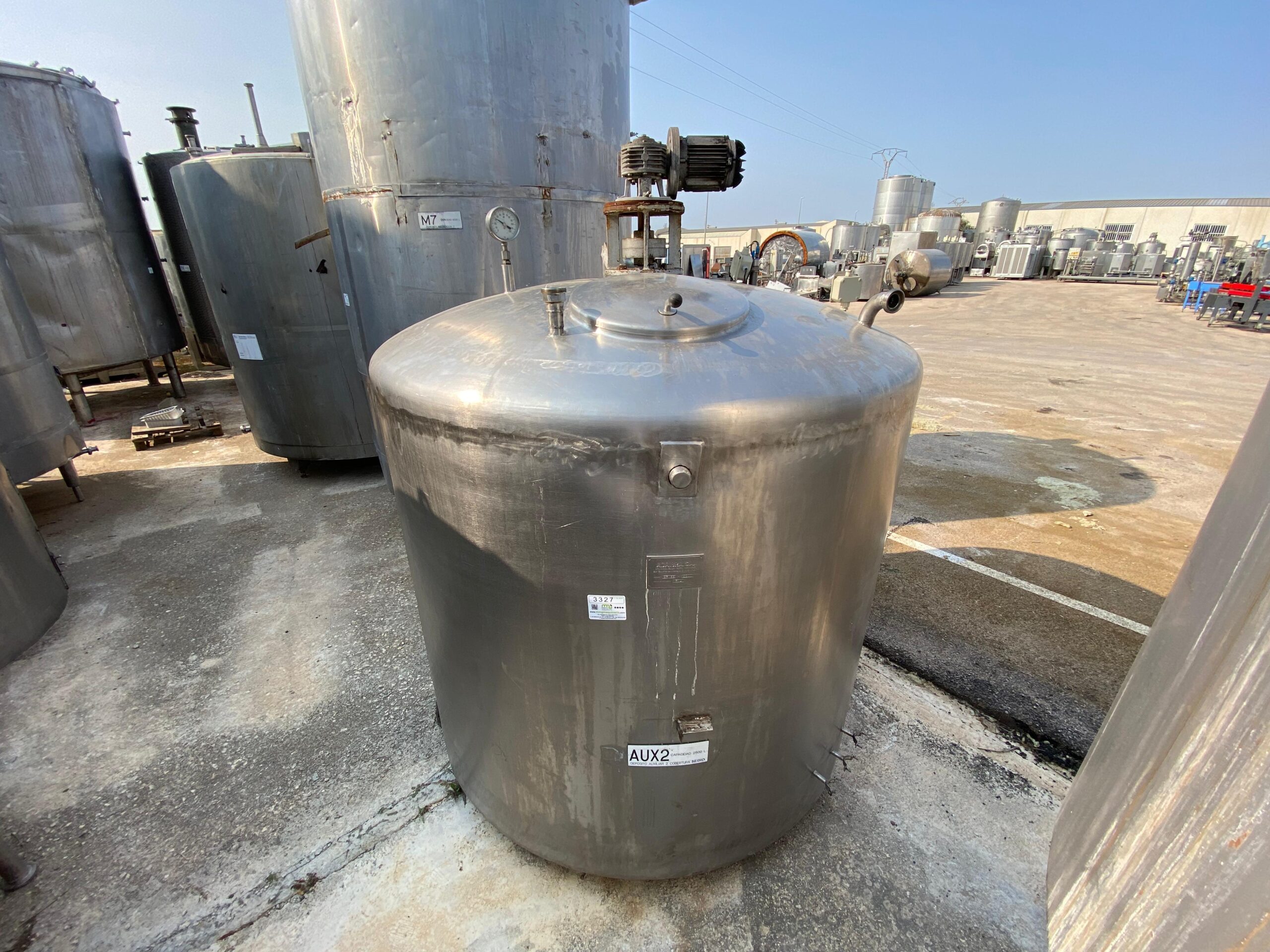 DEPÓSITO AGITADOR 2.500L DOBLE FONDO ISOTERMO1