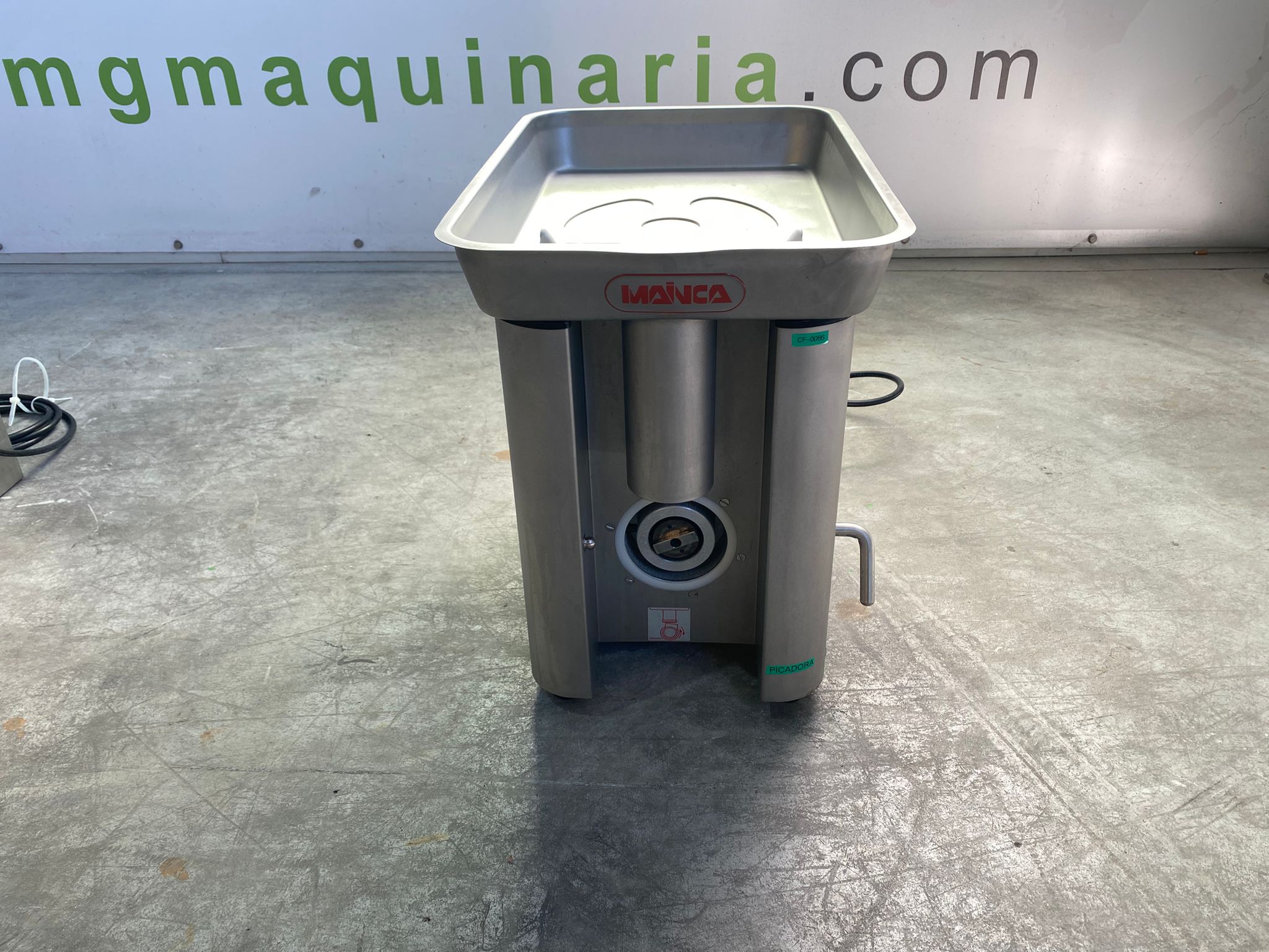 PICADORA DE CARNE MAINCA (1)
